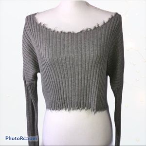 HERA GRAY DESTROYED CROPPED SWEATER S